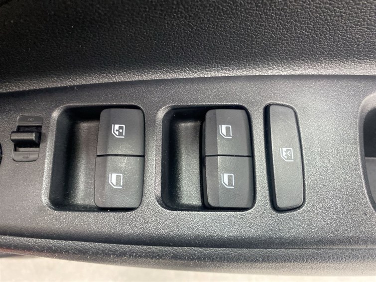 Used Hyundai i10 2023 for sale - 77599679: Photo 34