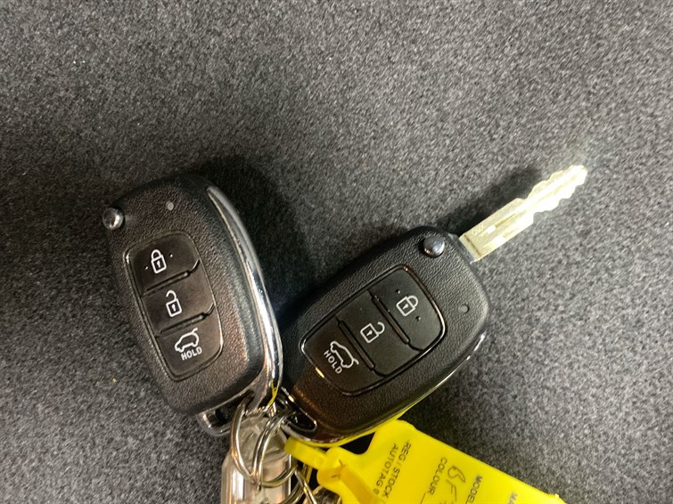 Used Hyundai i10 2023 for sale - 77599679: Photo 56