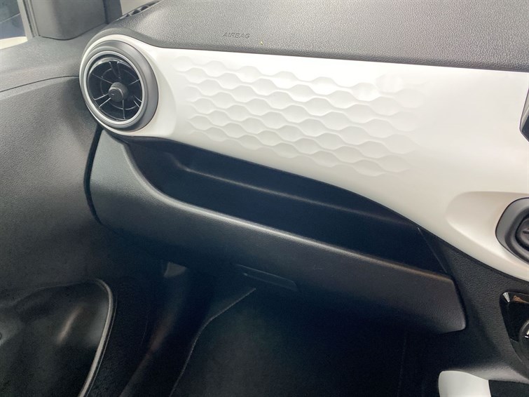 Used Hyundai i10 2022 for sale - 77210461: Photo 35