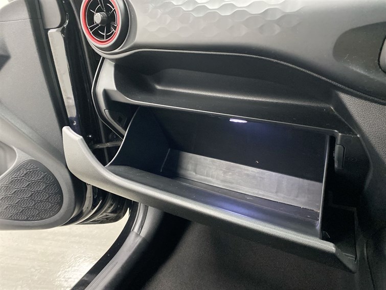 Used Hyundai i10 2022 for sale - 77210569: Photo 50