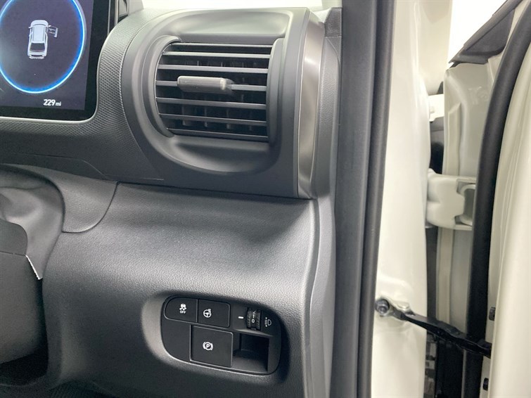 Used Hyundai Other 2025 for sale - 77210600: Photo 35