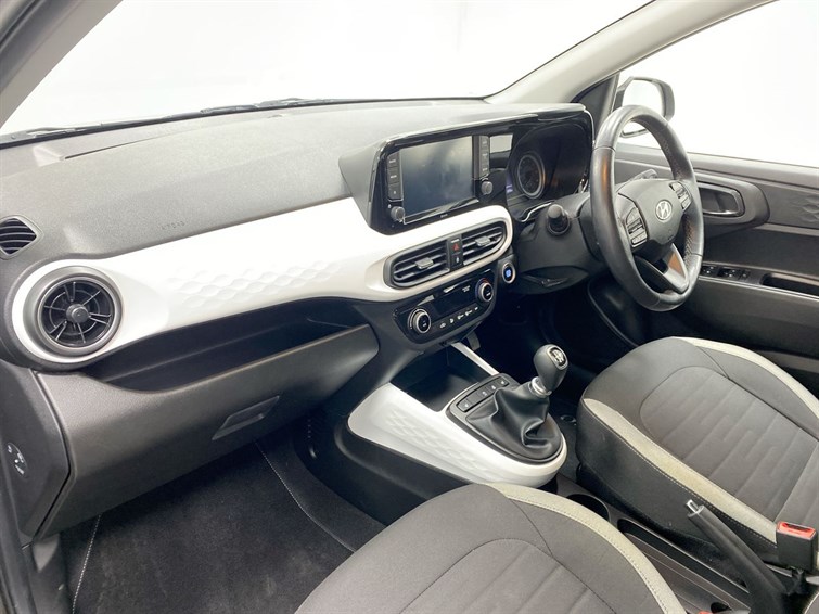 Used Hyundai i10 2023 for sale - 77724805: Photo 2