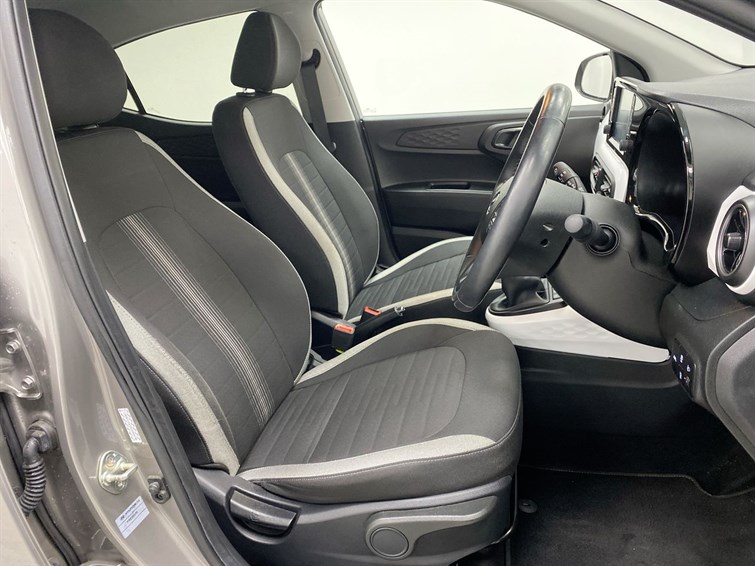 Used Hyundai i10 2023 for sale - 77724805: Photo 32