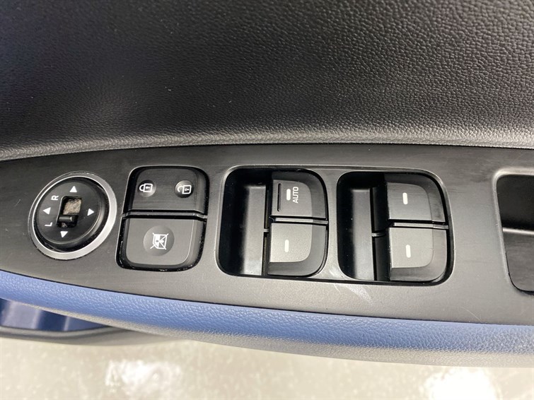 Used Hyundai i10 2015 for sale - 77210429: Photo 33