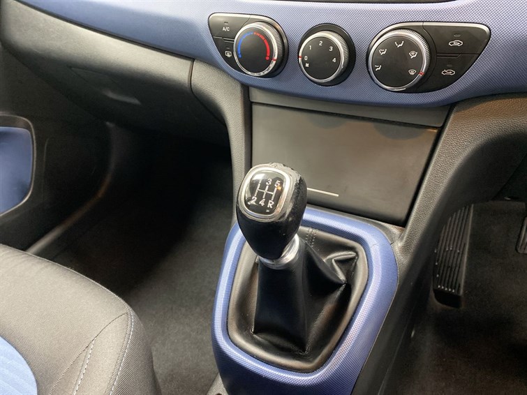 Used Hyundai i10 2015 for sale - 77210429: Photo 47