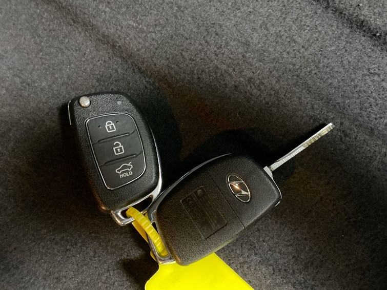 Used Hyundai i10 2015 for sale - 77210429: Photo 55