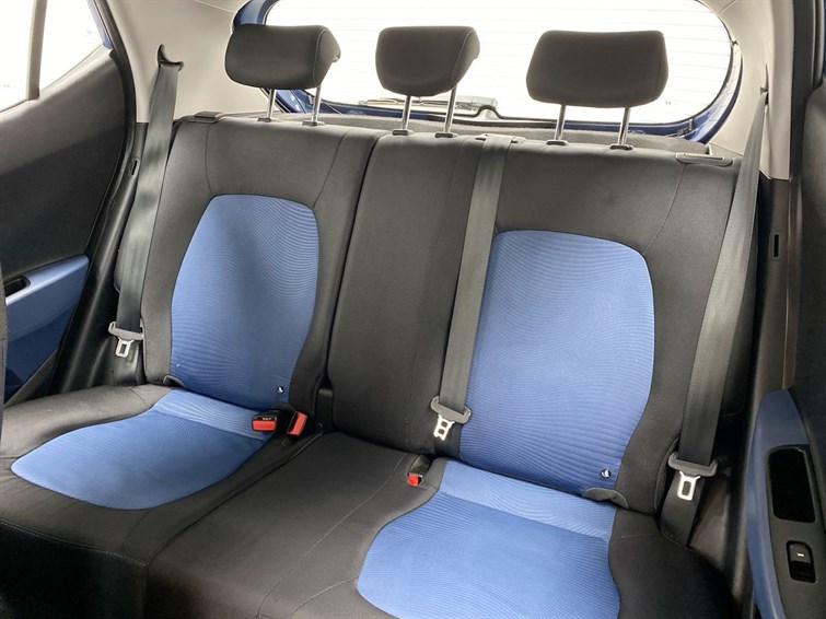 Used Hyundai i10 2015 for sale - 77210429: Photo 8