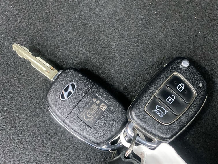 Used Hyundai i10 2022 for sale - 77280520: Photo 61