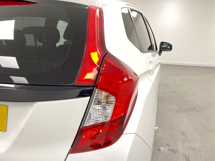 Used Honda Jazz 2017 for sale - 77210597: Photo 22