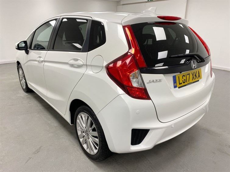 Used Honda Jazz 2017 for sale - 77210597: Photo 3