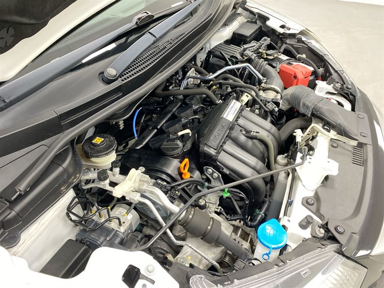 Used Honda Jazz 2017 for sale - 77210597: Photo 30