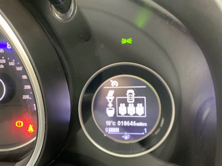 Used Honda Jazz 2017 for sale - 77210597: Photo 39