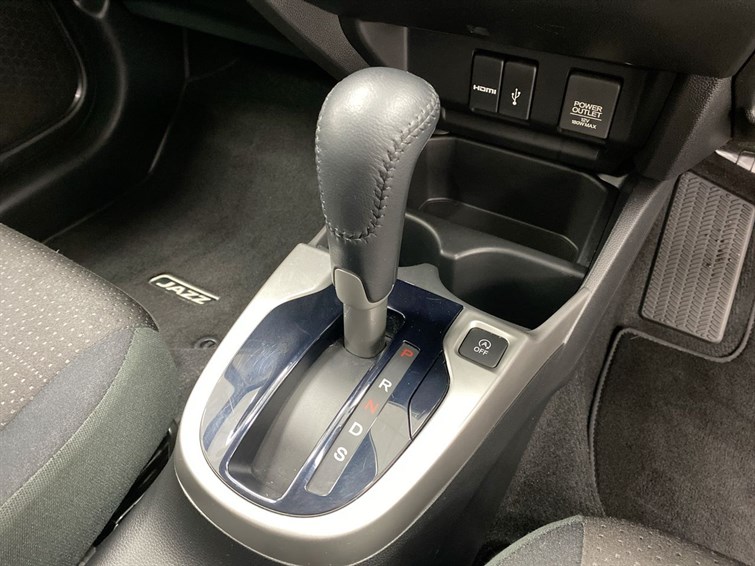 Used Honda Jazz 2017 for sale - 77210597: Photo 47