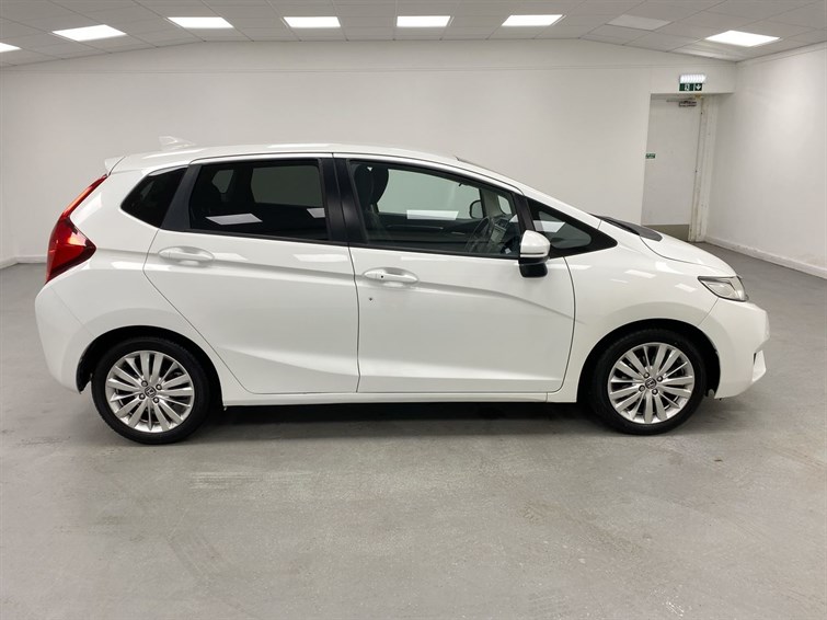 Used Honda Jazz 2017 for sale - 77210597: Photo 5