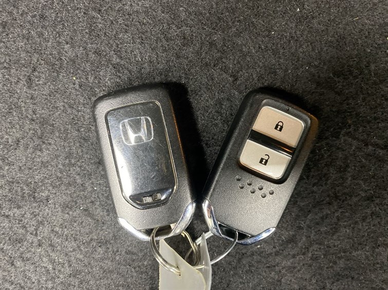 Used Honda Jazz 2017 for sale - 77210597: Photo 55