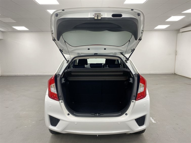 Used Honda Jazz 2017 for sale - 77210597: Photo 59