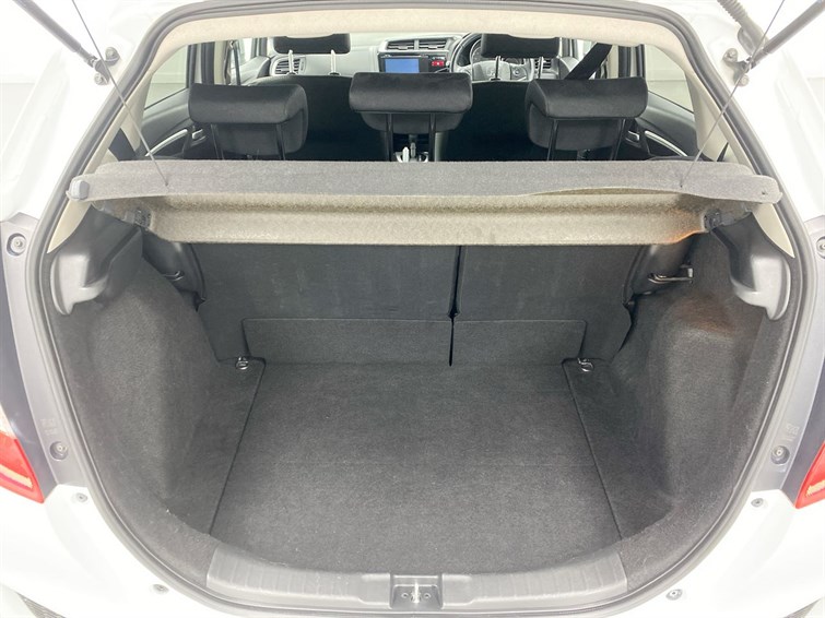 Used Honda Jazz 2017 for sale - 77210597: Photo 61