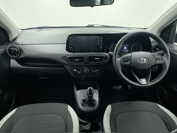 Used Hyundai i10 2020 for sale - 79281109: Photo