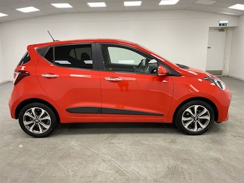 Used Hyundai i10 2019 for sale - 79159905: Photo