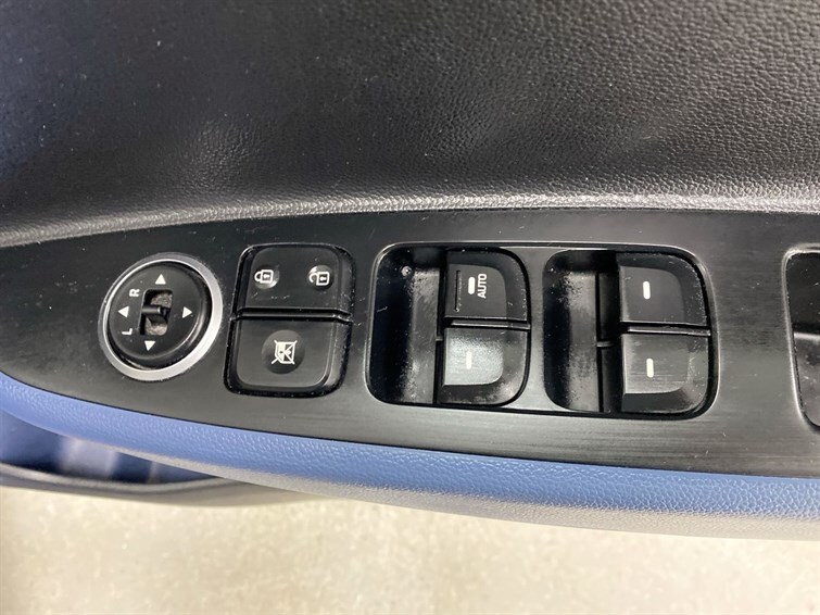 Used Hyundai i10 2014 for sale - 77809653: Photo 33