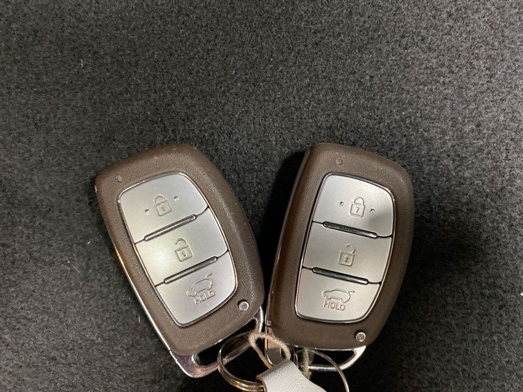 Used Hyundai i10 2023 for sale - 77659936: Photo 56