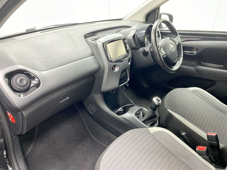 Used Toyota AYGO 2019 for sale - 77239235: Photo 2