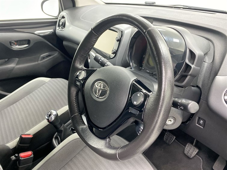 Used Toyota AYGO 2019 for sale - 77239235: Photo 42
