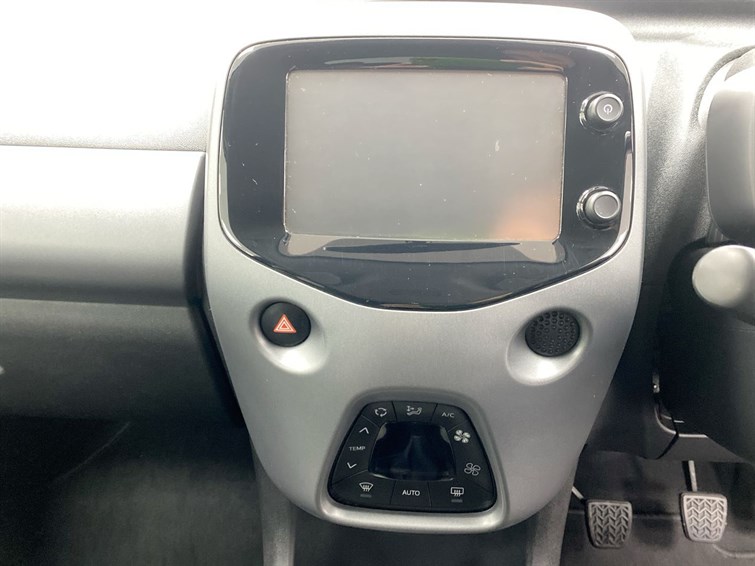 Used Toyota AYGO 2019 for sale - 77239235: Photo 44