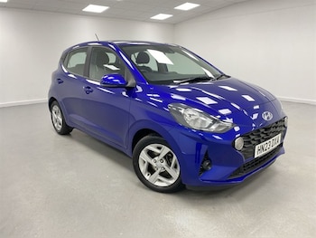 Used Hyundai i10 2023 for sale - 77210468: Photo