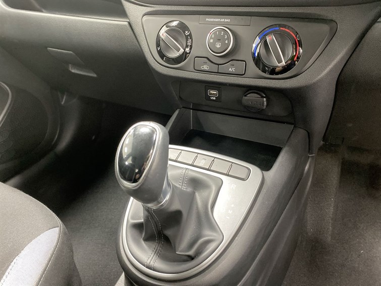 Used Hyundai i10 2023 for sale - 77210468: Photo 48