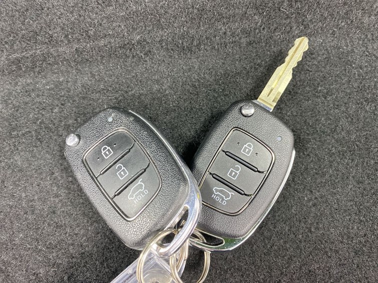 Used Hyundai i10 2023 for sale - 77210468: Photo 56