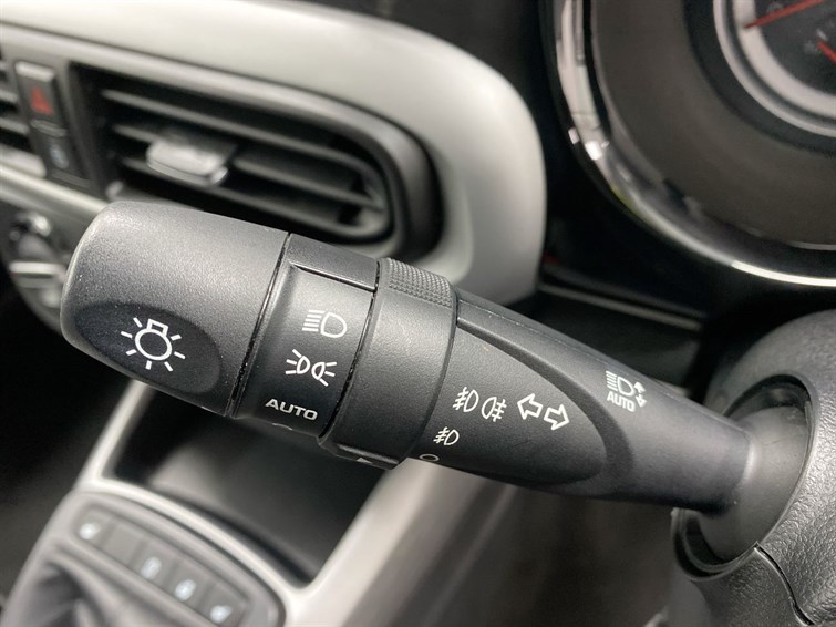 Used Hyundai i10 2021 for sale - 77210504: Photo 38