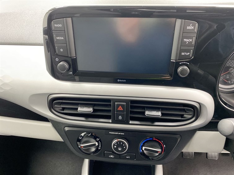 Used Hyundai i10 2021 for sale - 77210504: Photo 44