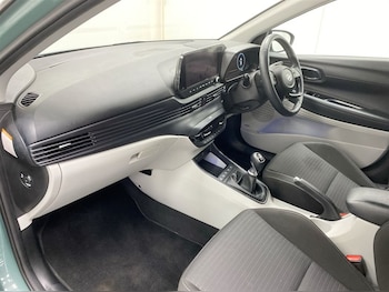 Used Hyundai i20 2023 for sale - 77525699: Photo