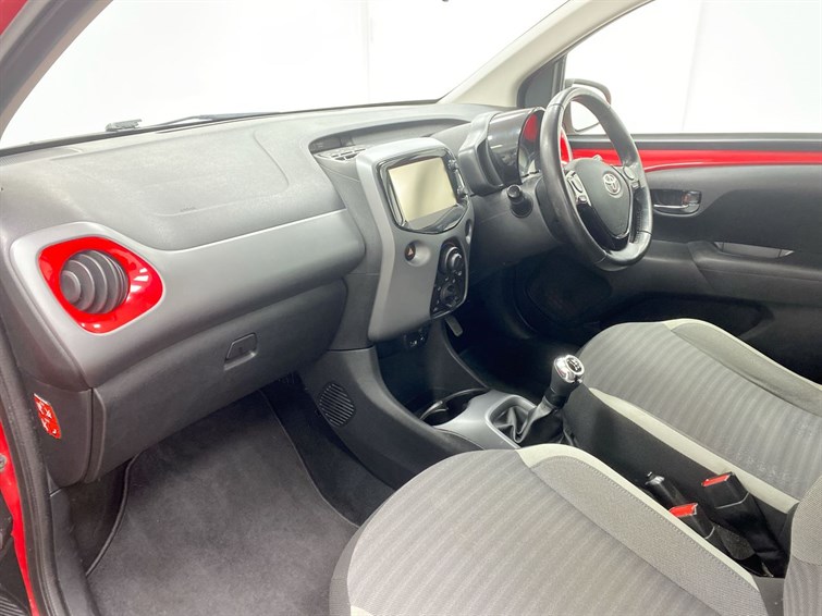 Used Toyota AYGO 2018 for sale - 77627023: Photo 2