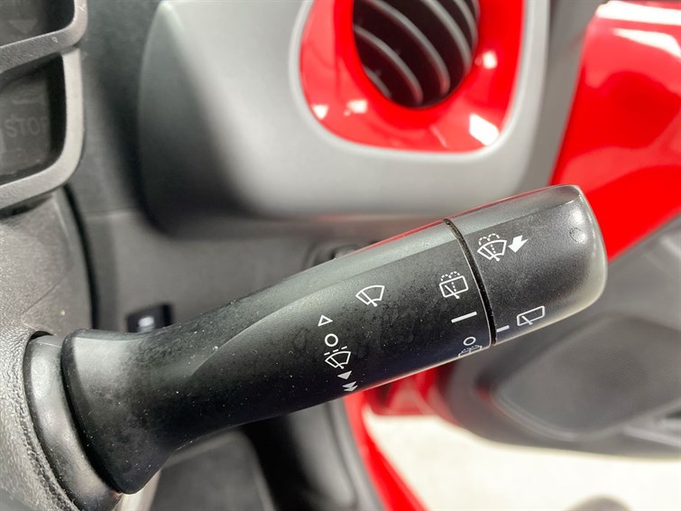 Used Toyota AYGO 2018 for sale - 77627023: Photo 41