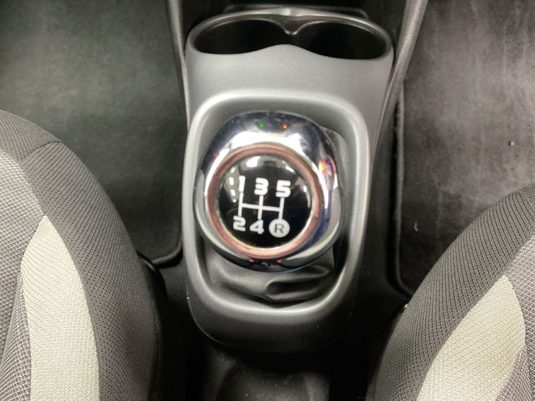 Used Toyota AYGO 2018 for sale - 77627023: Photo 47