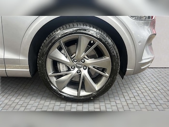 Used Genesis GV70 2025 for sale - 79428863: Photo