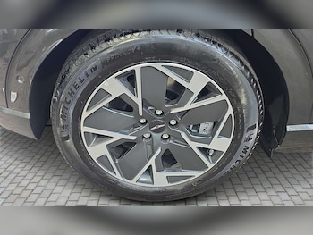 Used Genesis GV60 2026 for sale - 79351810: Photo