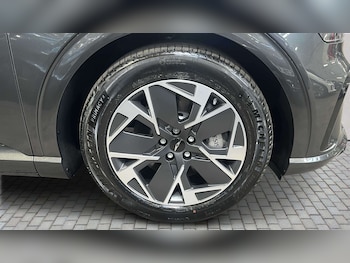 Used Genesis GV60 2026 for sale - 79172436: Photo