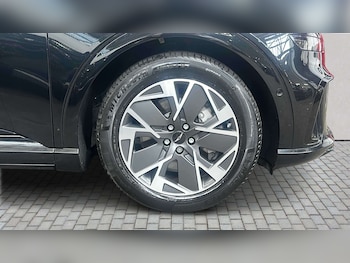 Used Genesis GV60 2025 for sale - 79428878: Photo