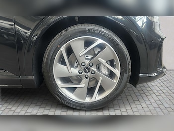 Used Genesis GV60 2026 for sale - 79172732: Photo