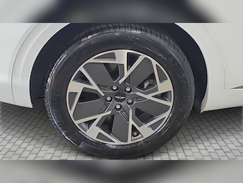 Used Genesis GV70 2026 for sale - 79227627: Photo