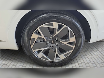 Used Genesis GV70 2026 for sale - 79319744: Photo