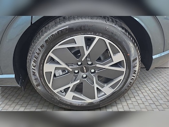Used Genesis GV60 2026 for sale - 79183401: Photo