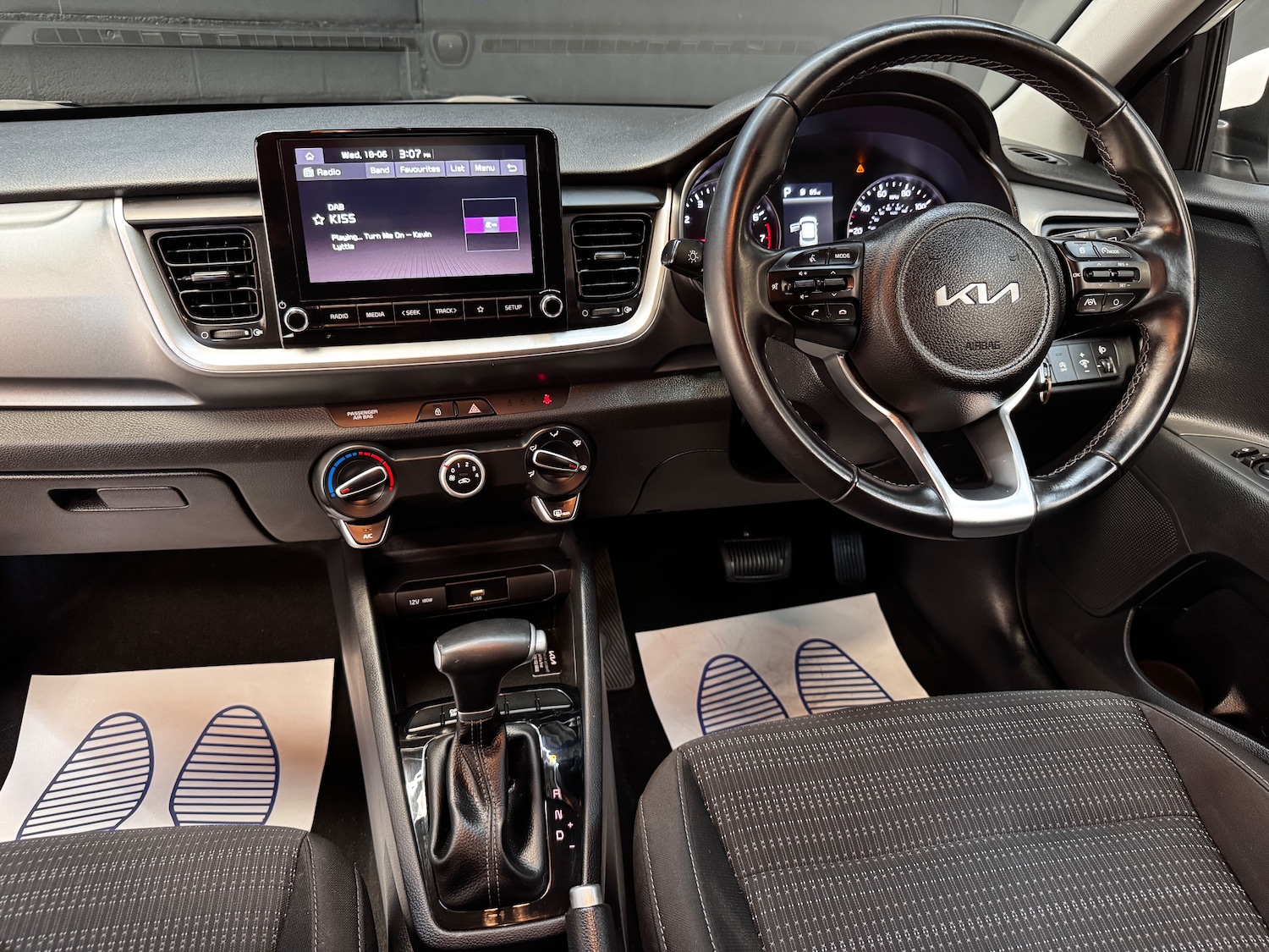 Used Kia Stonic 2024 for sale - 78035807: Photo 4