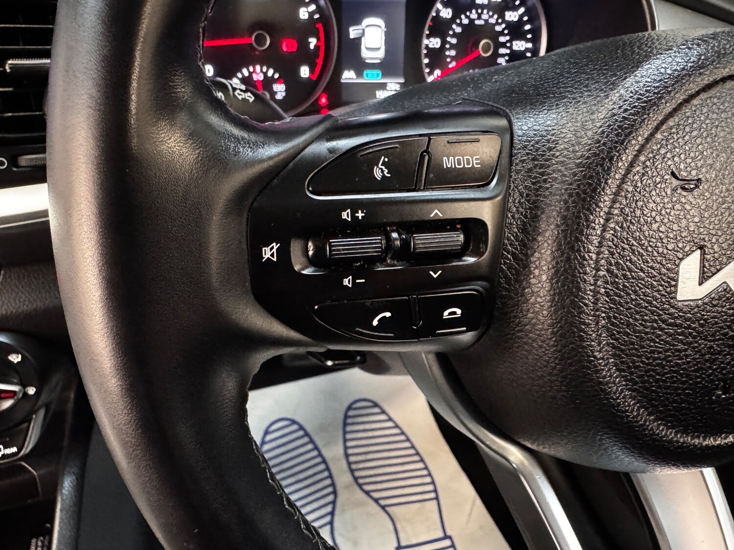 Used Kia Stonic 2024 for sale - 78035807: Photo 65