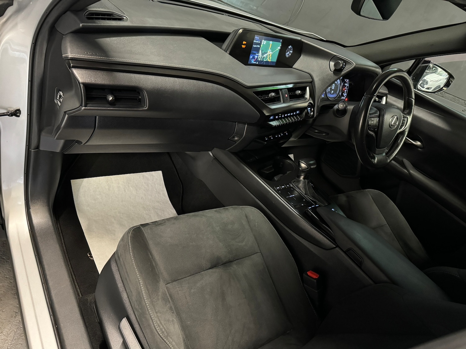 Used Lexus UX 2019 for sale - 78035816: Photo 39