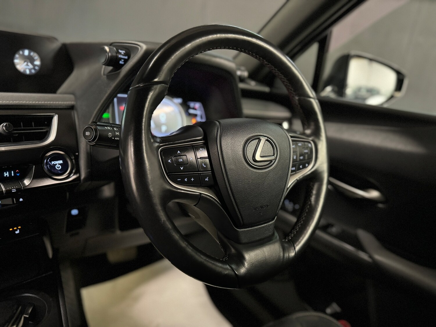Used Lexus UX 2019 for sale - 78035816: Photo 44