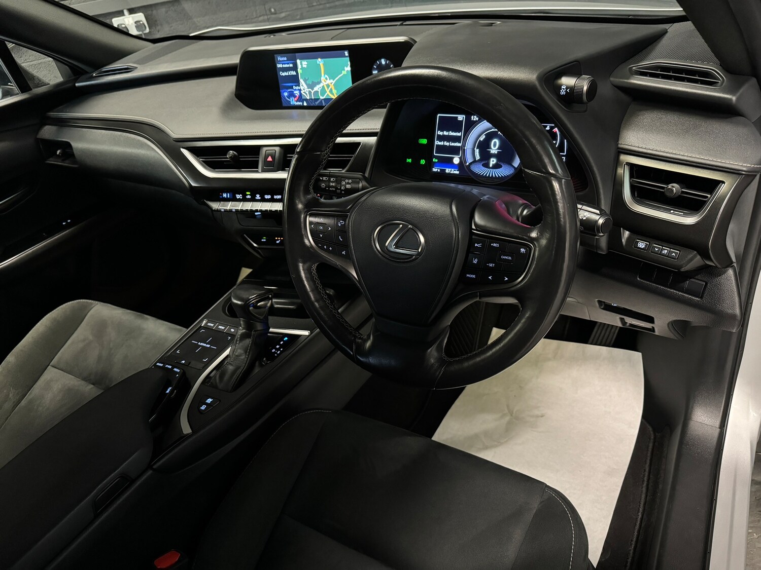 Used Lexus UX 2019 for sale - 78035816: Photo 56
